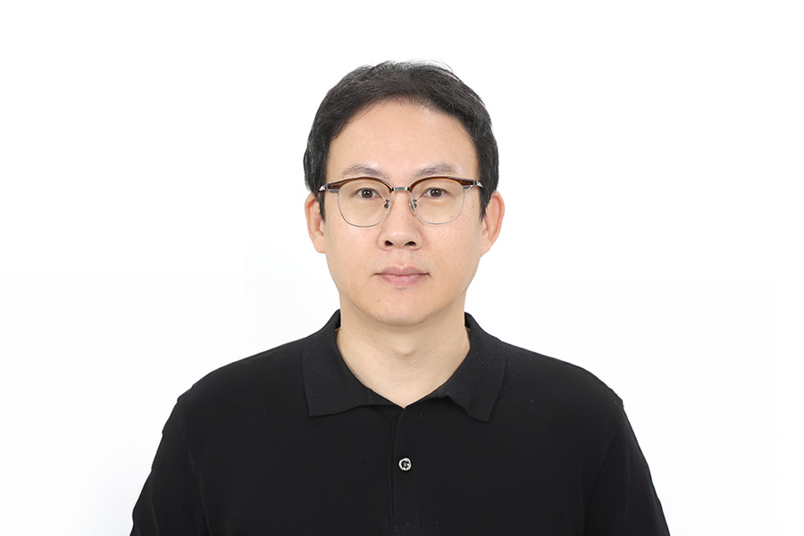 speaker Bio image